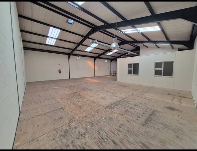 417M² WAREHOUSE TO LET IN MAITLAND
